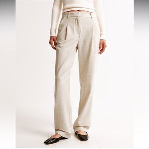 Abercrombie & Fitch Women’s Quinn Tailored Straight Pant Oatmeal 30 Short